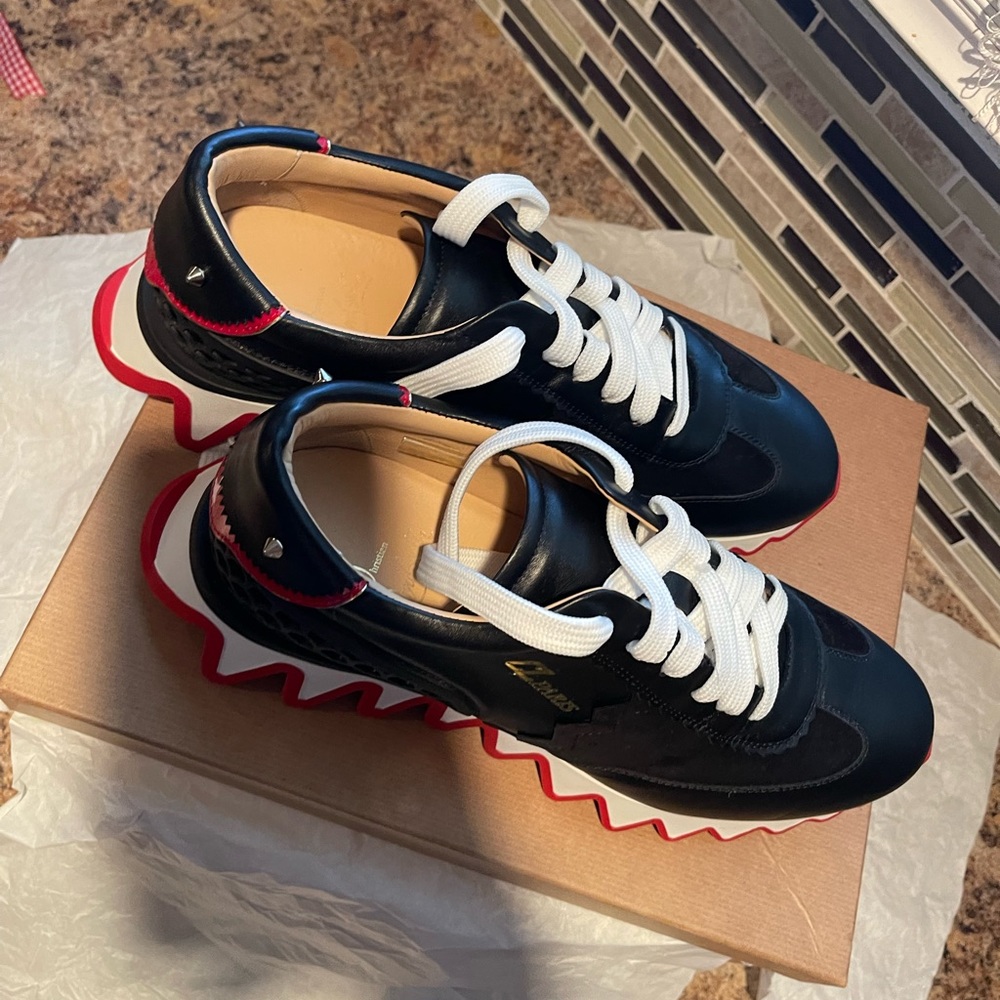 Christian  louboutin shoes size 40